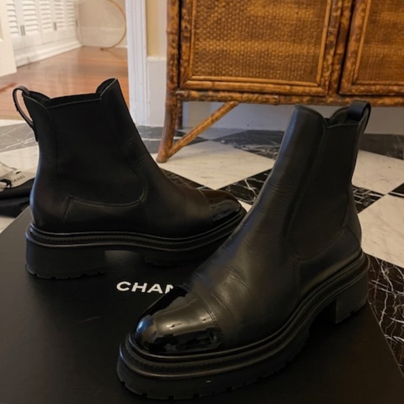 Chanel Calfskin Patent Cap Toe Ankle Boots 38 Black - Picture 11 of 16